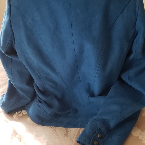 Jacket - Picture 7 of 9